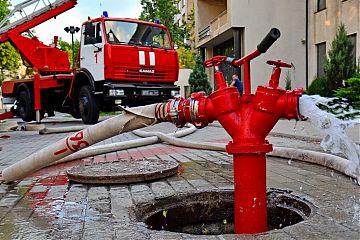 Пожарный гидрант- главный помощник в борьбе с огнем