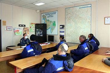 Занятия с добровольными пожарными прошли в округе