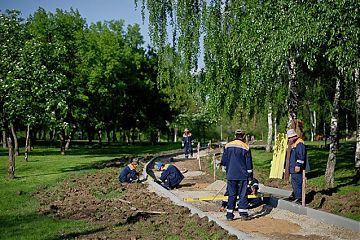 Начались работы по благоустройству Жулебинского лесопарка