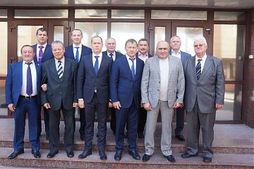 Руководители УВД по ЮВАО поздравили сотрудников уголовного розыска с юбилеем службы