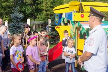Представитель Общественного совета при УВД по ЮВАО совместно с Госавтоинспекцией провели мероприятие по предупреждению детского дорожно-транспортного травматизма