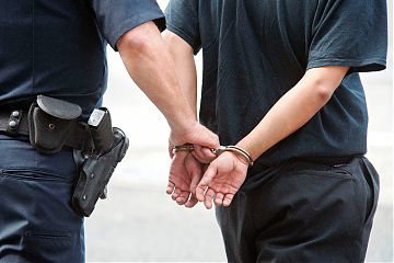 На юго-востоке столицы сотрудники полиции задержали подозреваемых в разбое