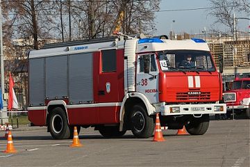 СОРЕВНОВАНИЯ ПО СКОРОСТНОМУ МАНЕВРИРОВАНИЮ 