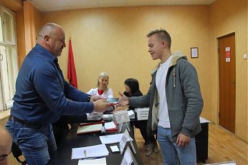 ПЕРВОЕ ЗАСЕДАНИЕ ПРИЗЫВНОЙ КОМИССИИ РАЙОНА ТЕКСТИЛЬЩИКИ