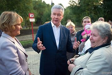 Мэр Москвы осмотрел ход работ по благоустройству парка 850-летия Москвы