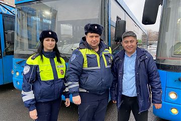 На юго-востоке Москвы сотрудники Госавтоинспекции провели профилактическую беседу с водительским составом автотранспортного предприятия