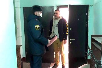 Пожары в жилых домах, квартирах возникают, как правило, в результате небрежного, халатного обращения с огнем (курение, применение открытых источников огня и т.д.), из-за неисправности, а также нарушения эксплуатации бытовых электронагревательных приборов,