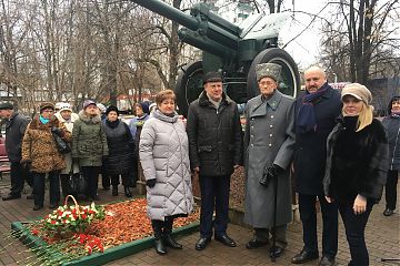 ТОРЖЕСТВЕННЫЙ МИТИНГ