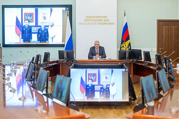 Владимир Колокольцев наградил сотрудников за мужество и героизм, проявленные при спасении погибавших граждан