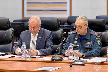 В московском Главке МЧС России состоялось заседание Общественного совета