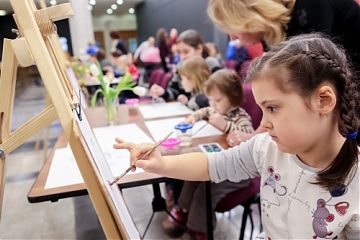 Бесплатную праздничную программу в Международный женский день подготовил Музей Победы