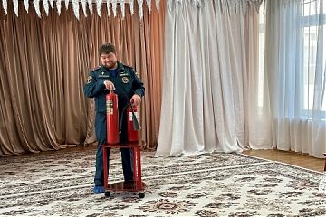 Огнетушитель и утюг отмечают Дни рождения